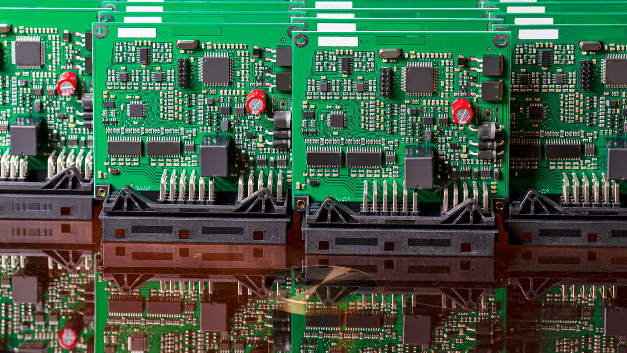 What OEMs Should Look for in a PCB Assembly Partner | Foxtronics EMS